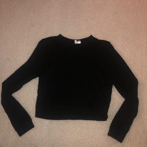 BLACK CROPPED SWEATSHIRT